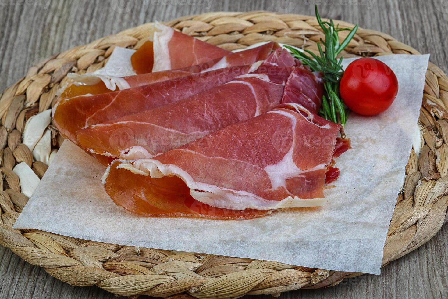 Jamon in de kom foto