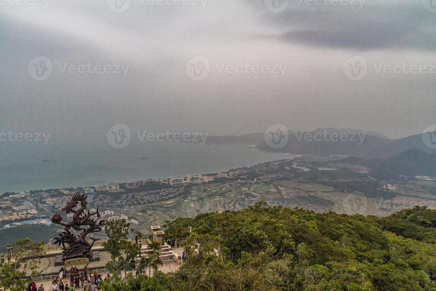 chinese jungle, eiland hainan foto