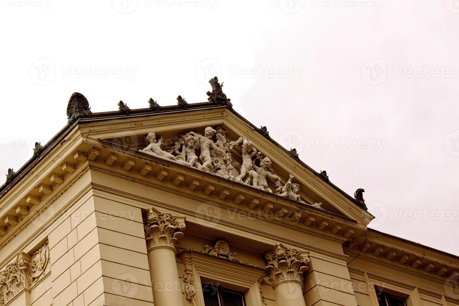 uitzicht op de oude stad van Praag - oude gebouwen foto