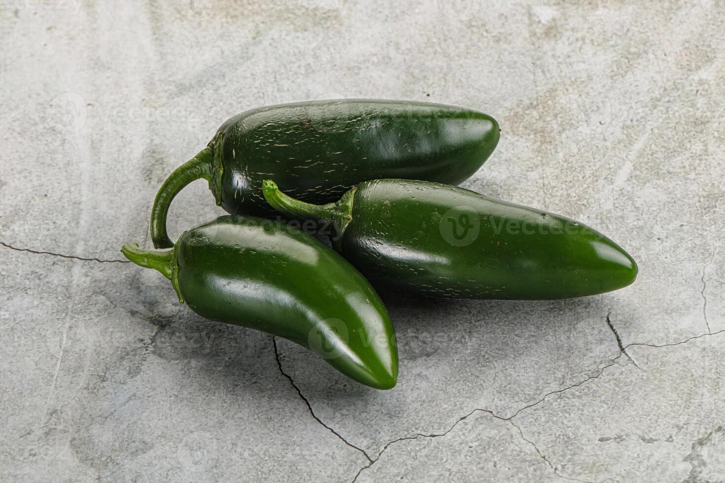 rauw groen Mexicaans jalapeno peper foto