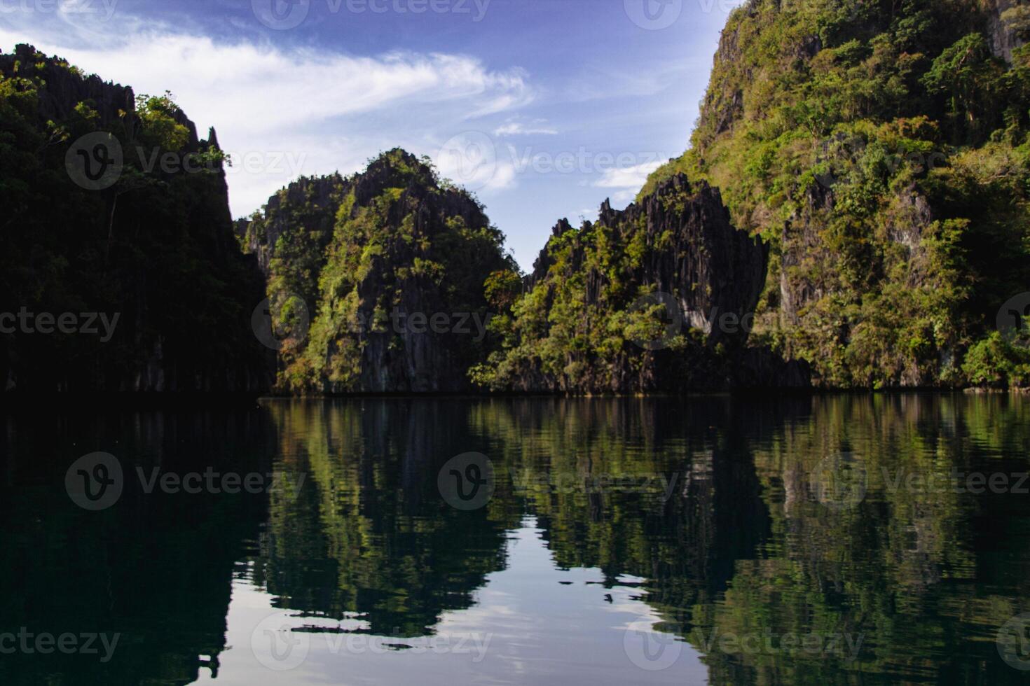 groot lagune in Filippijnen foto
