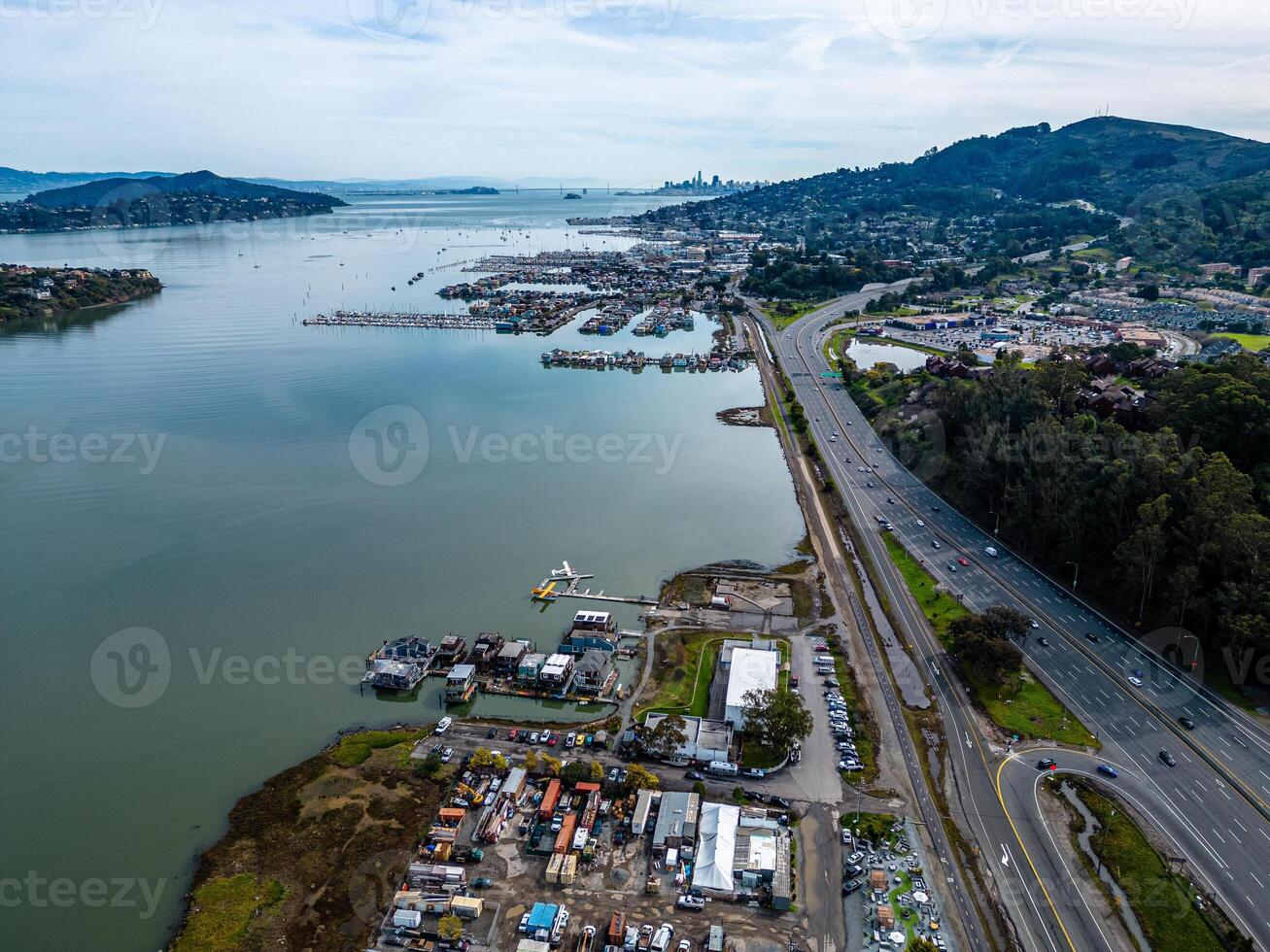 sausalito antenne schot. san francisco, baai Oppervlakte, grote Oceaan oceaan. schilderachtig panorama foto