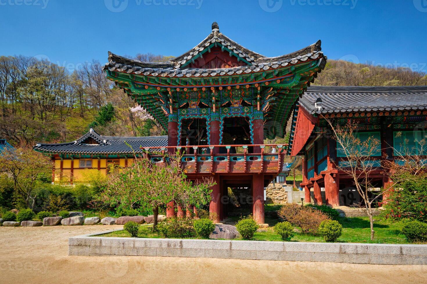 sinheungsa tempel in seoraksan nationaal park, seoraksan, zuiden Korea foto