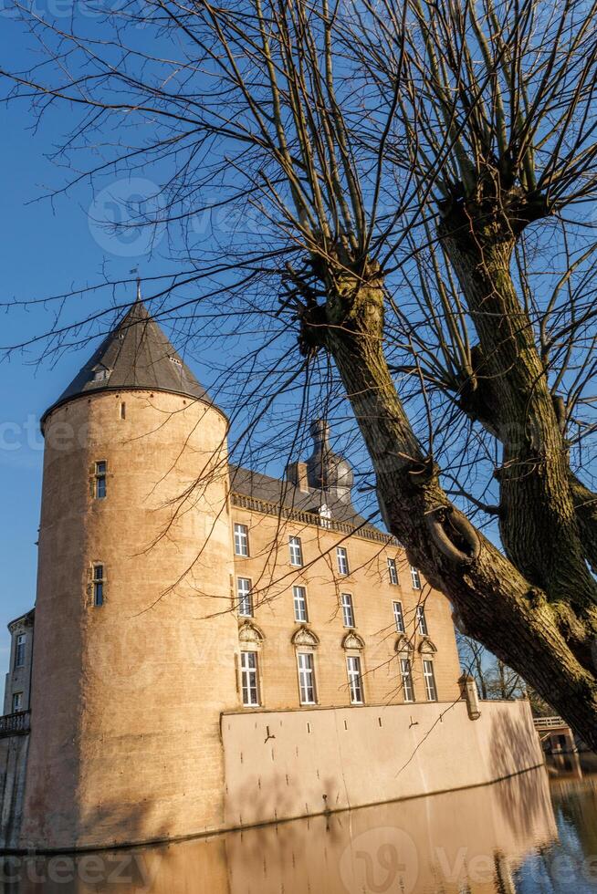 de kasteel van edelsteen in Westfalen foto