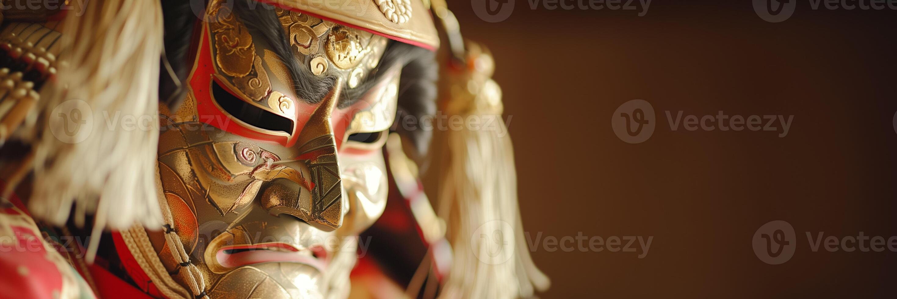ai gegenereerd traditioneel Japans samurai helm met kabuki masker, ingewikkeld goud en rood details, tegen een wazig achtergrond met uitgebreid kopiëren ruimte foto