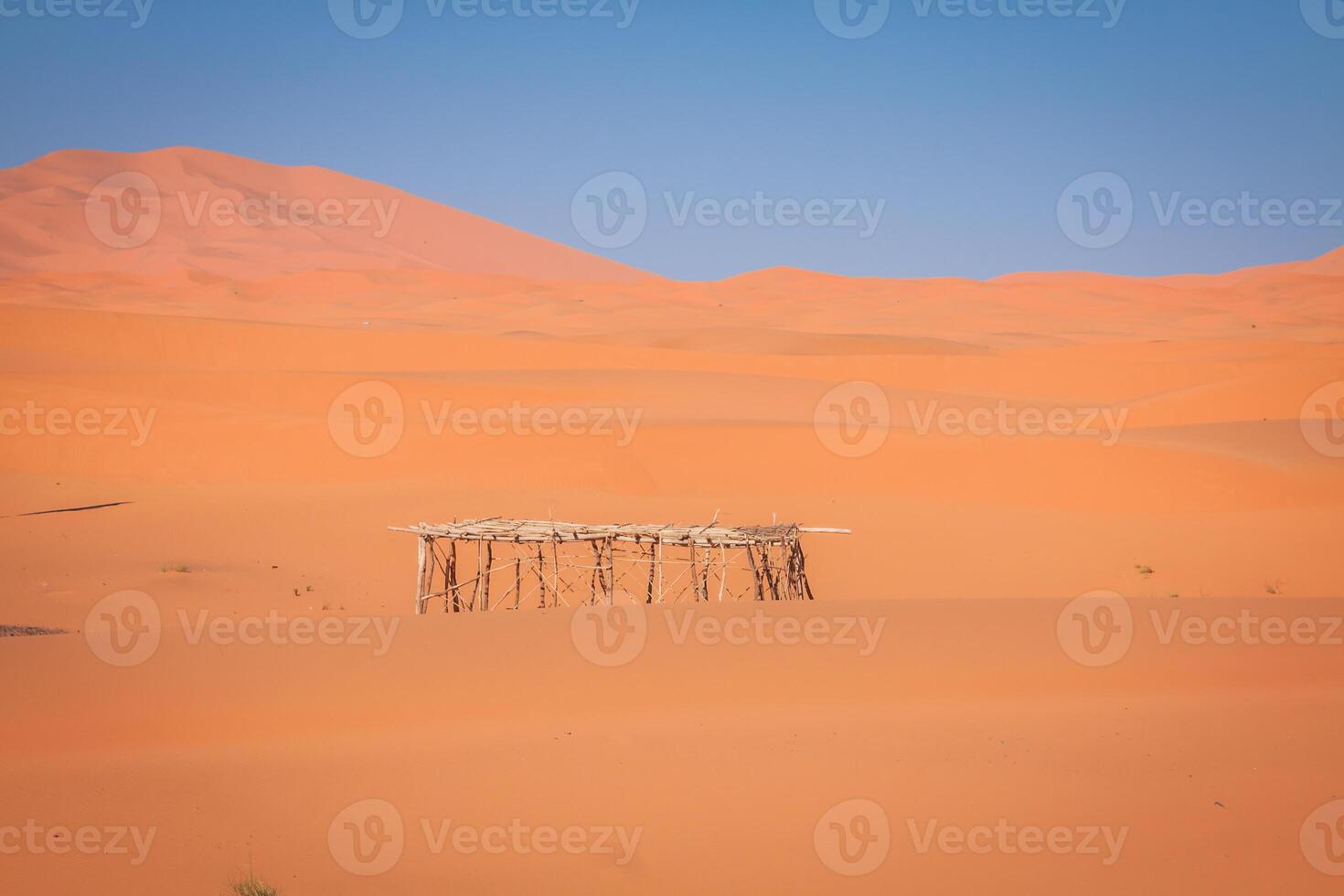 zandduinen in de Saharawoestijn, Merzouga, Marokko foto