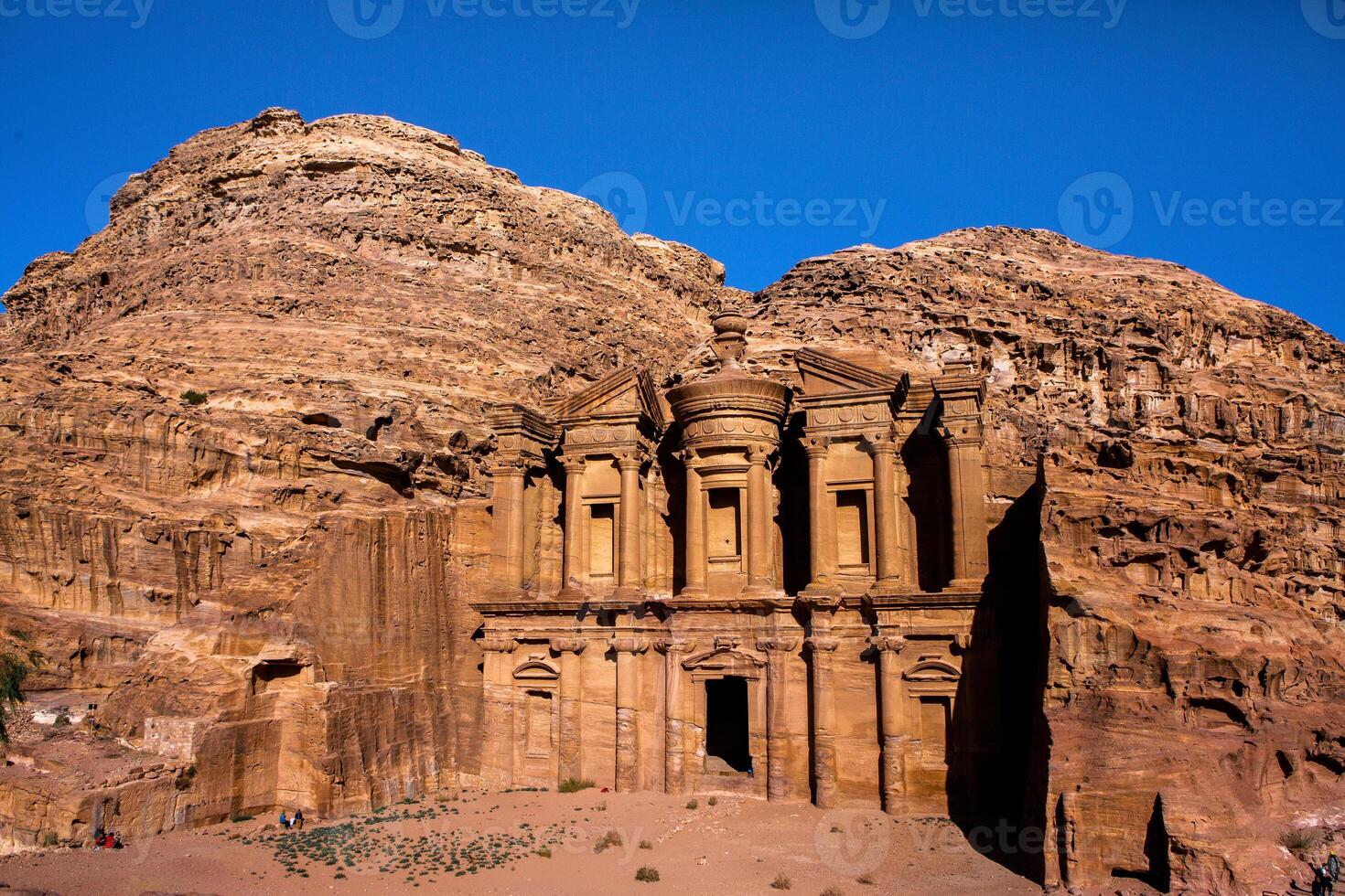 schoonheid van rotsen en oude architectuur in petra, Jordanië. oude tempel in petra, Jordanië. foto