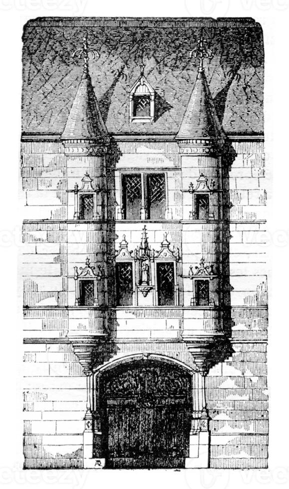 Ingang van een huis van de achttiende eeuw, reims, wijnoogst gravure. foto