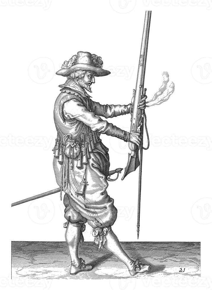 soldaat Holding zijn musket rechtop met beide handen in voorkant van hem, wijnoogst illustratie. foto
