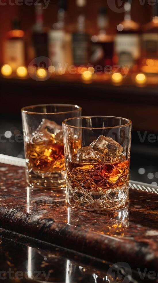 ai gegenereerd twee bril van whisky met ijs Aan de bar teller foto