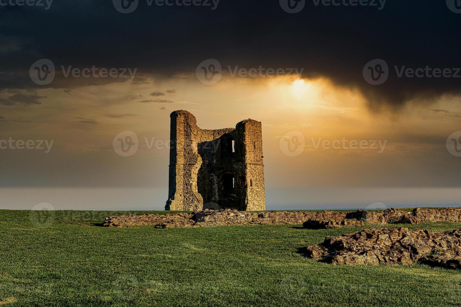 toneel- foto van de kasteel ruïnes in de platteland