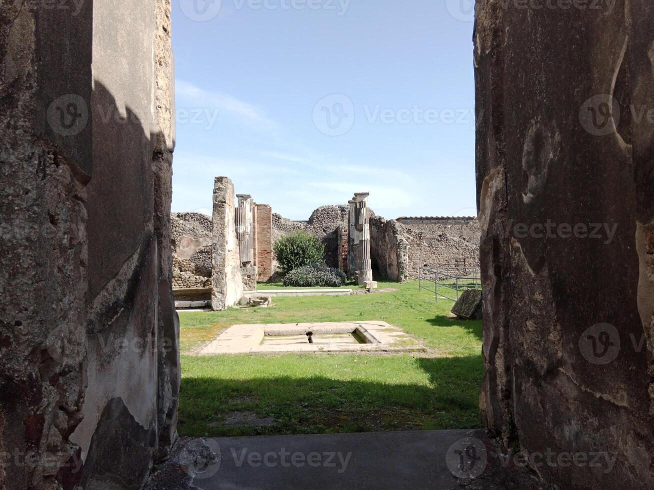 pompei, de oude Romeins stad begraven door de uitbarsting van monteren vesuvius, staat net zo een UNESCO wereld erfgoed plaats, aanbieden een uniek glimp in dagelijks leven gedurende de Romeins rijk. foto