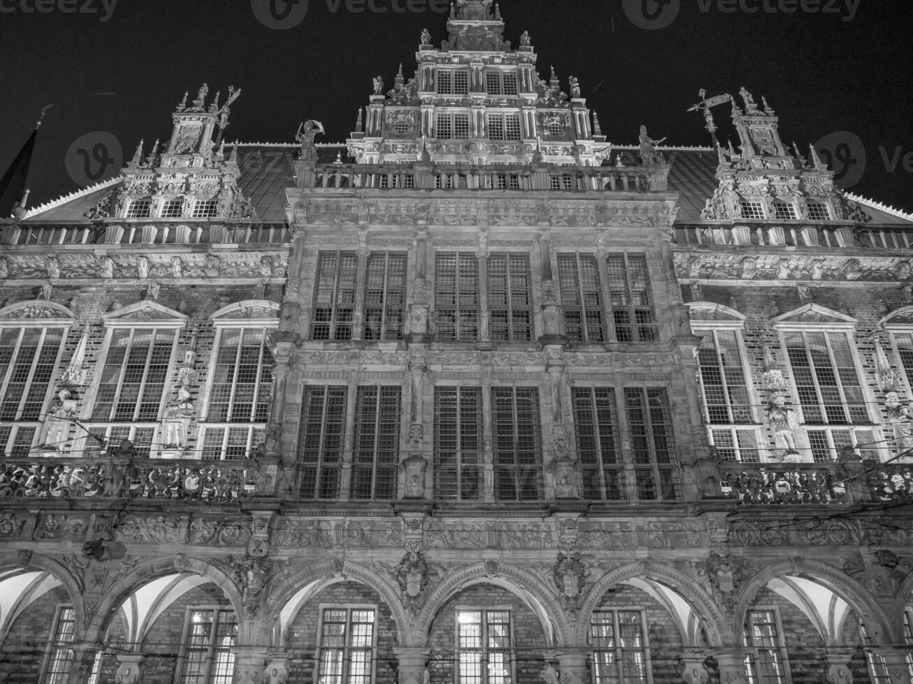 Bremen Bij nacht foto