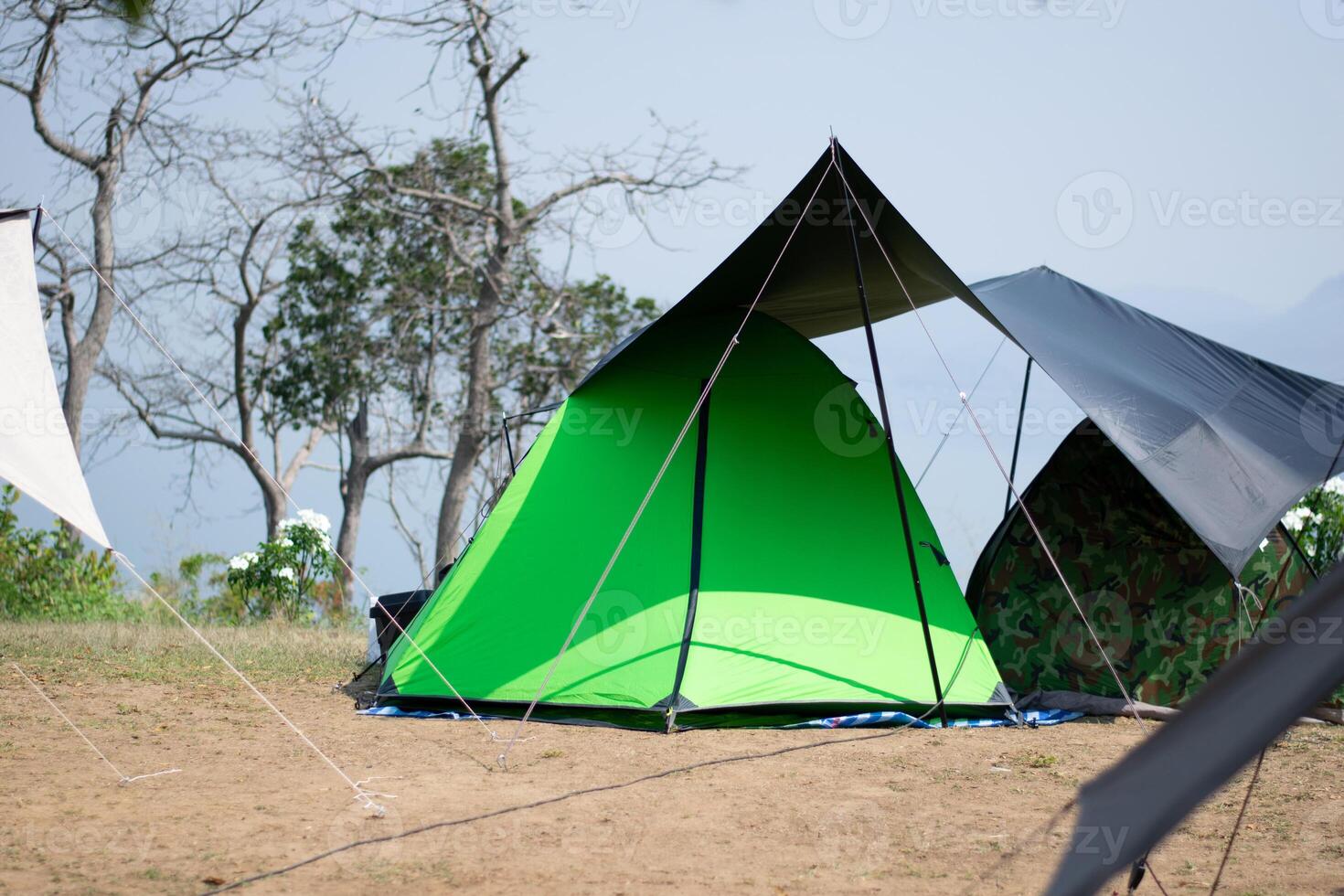 camping en tent sites toerisme ontspanning natuur. foto