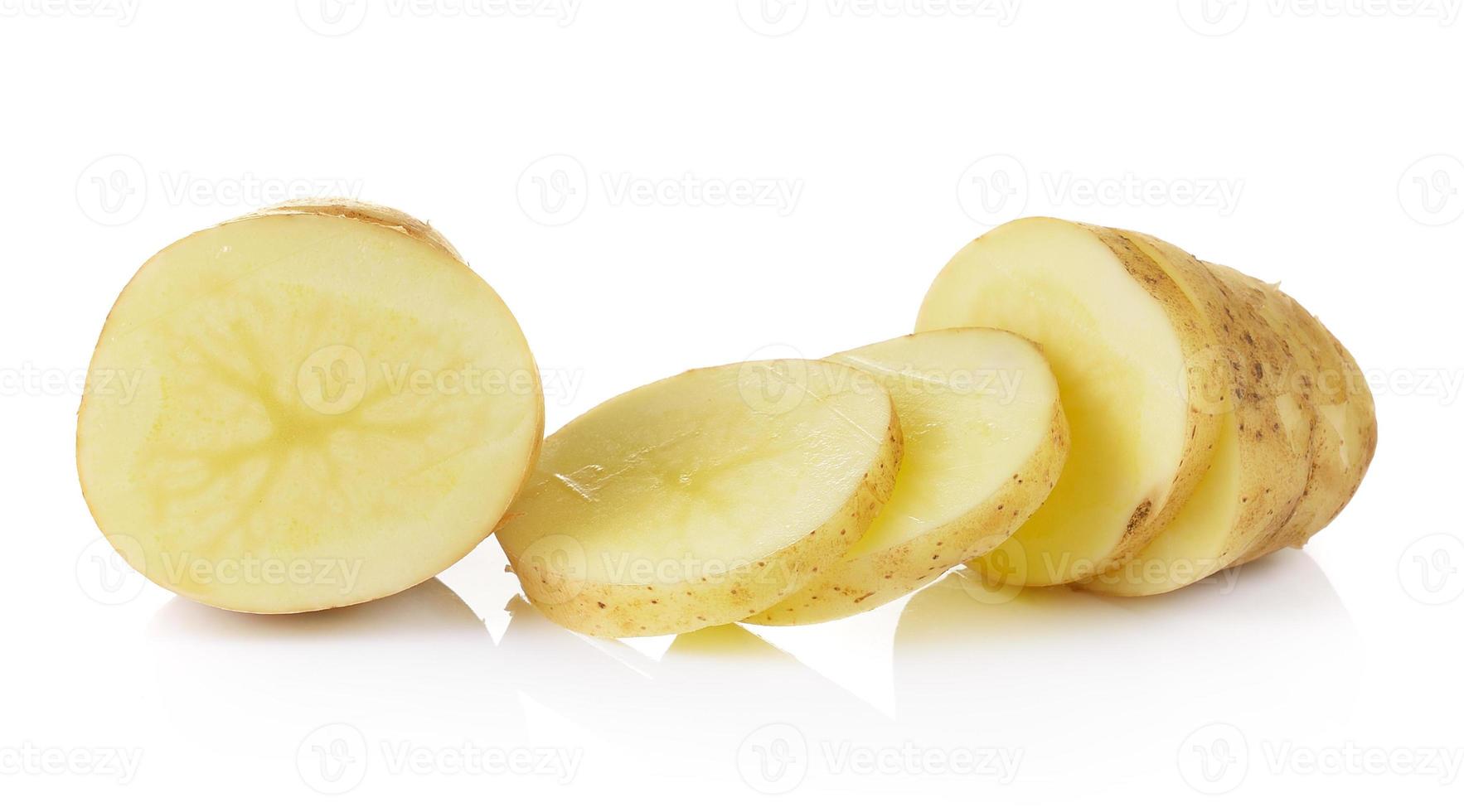 aardappel op een witte achtergrond foto