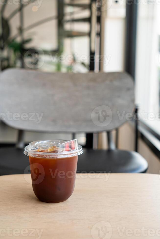 americano koffie of lang zwart koffie in glas foto