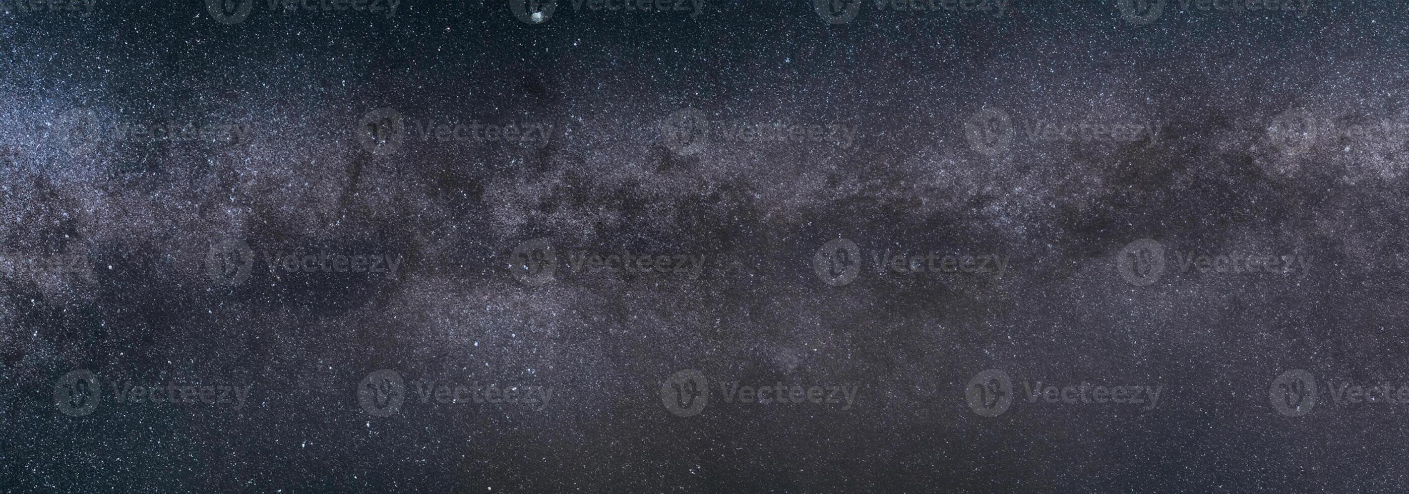 sterrenhemel nacht lucht met melkachtig manier heelal, natuurlijk panoramisch achtergrond foto