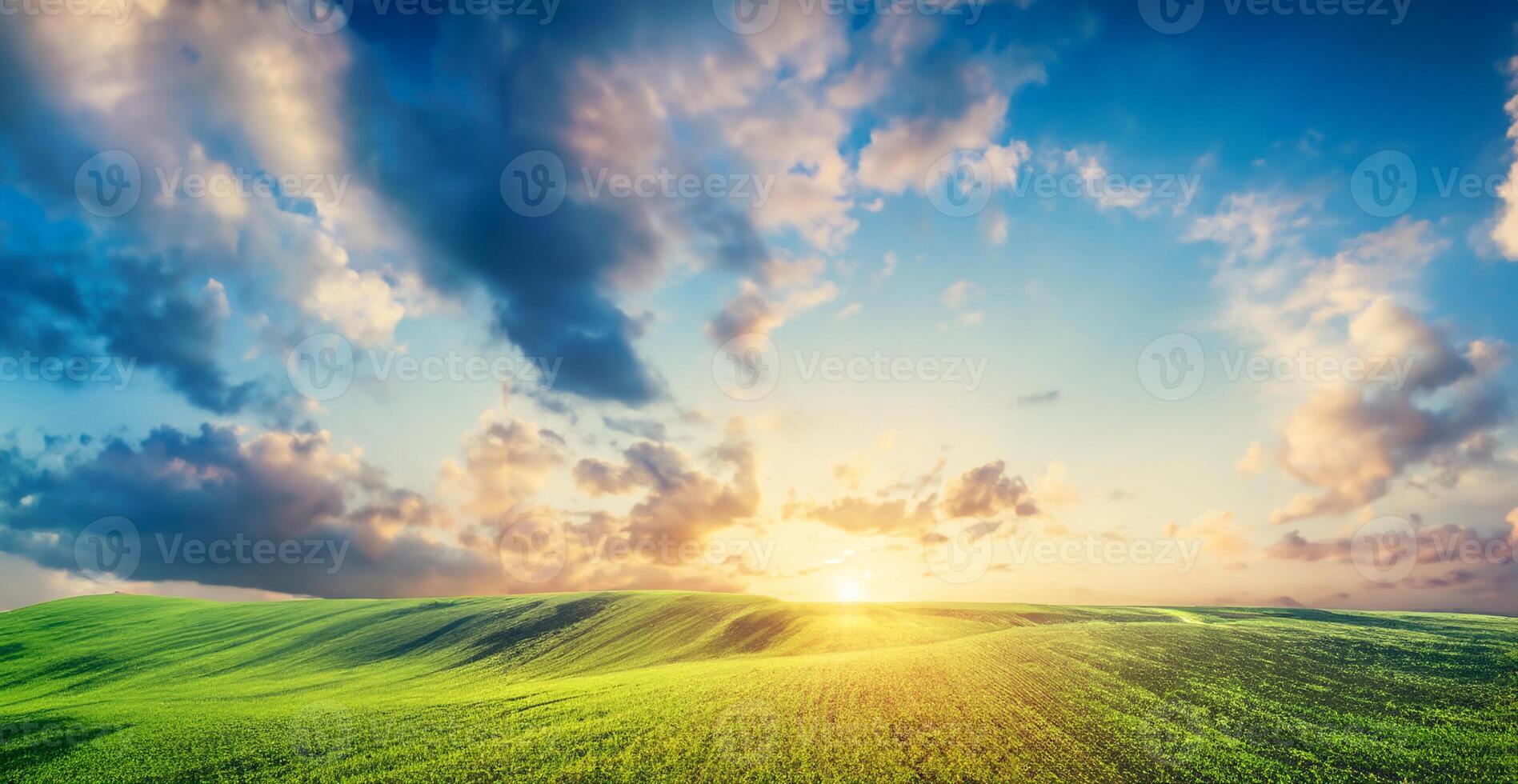 gouden uur gloed, sereen groen velden onder de instelling zon. foto