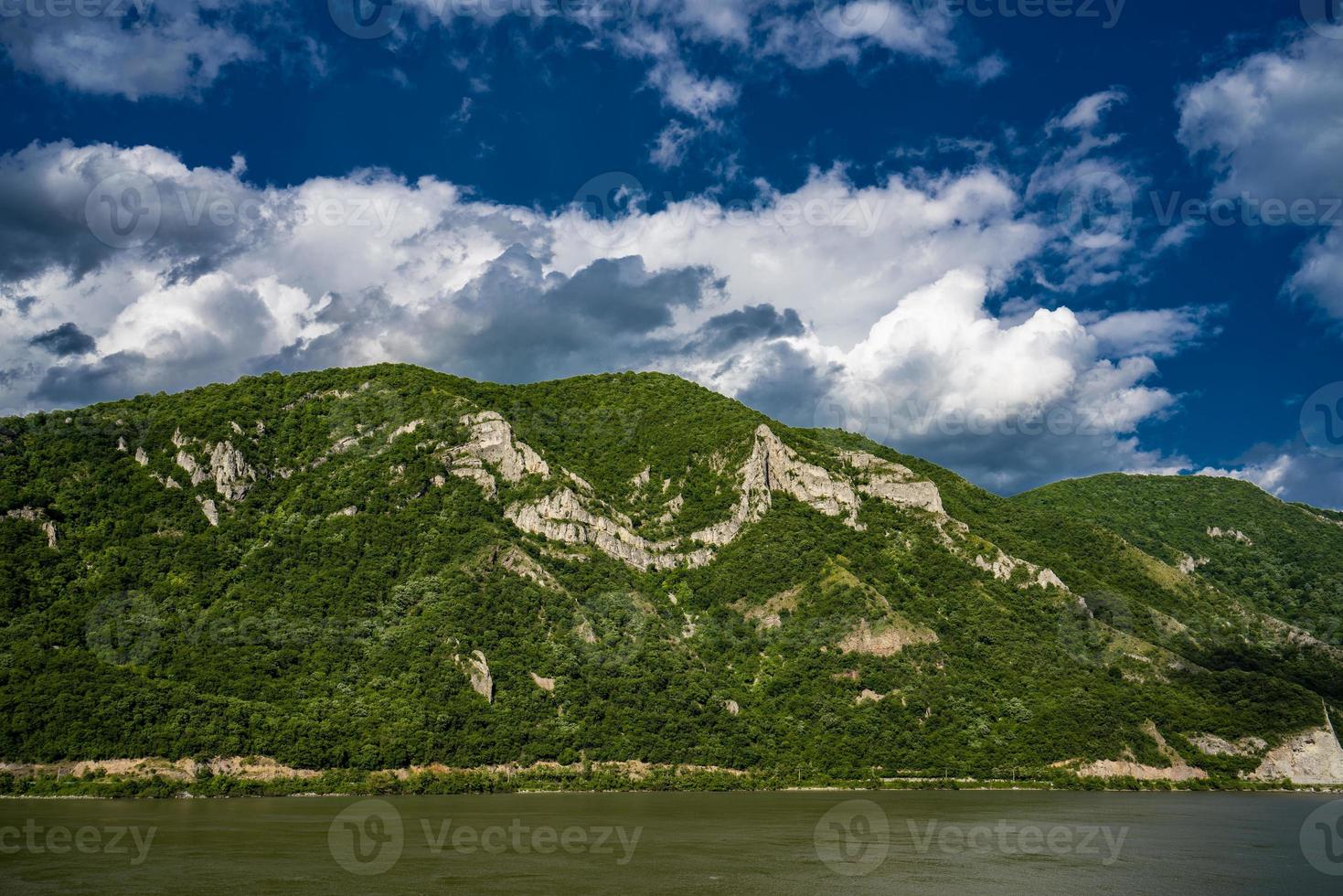 Donaukloof in Djerdap aan de Servisch-Roemeense grens foto