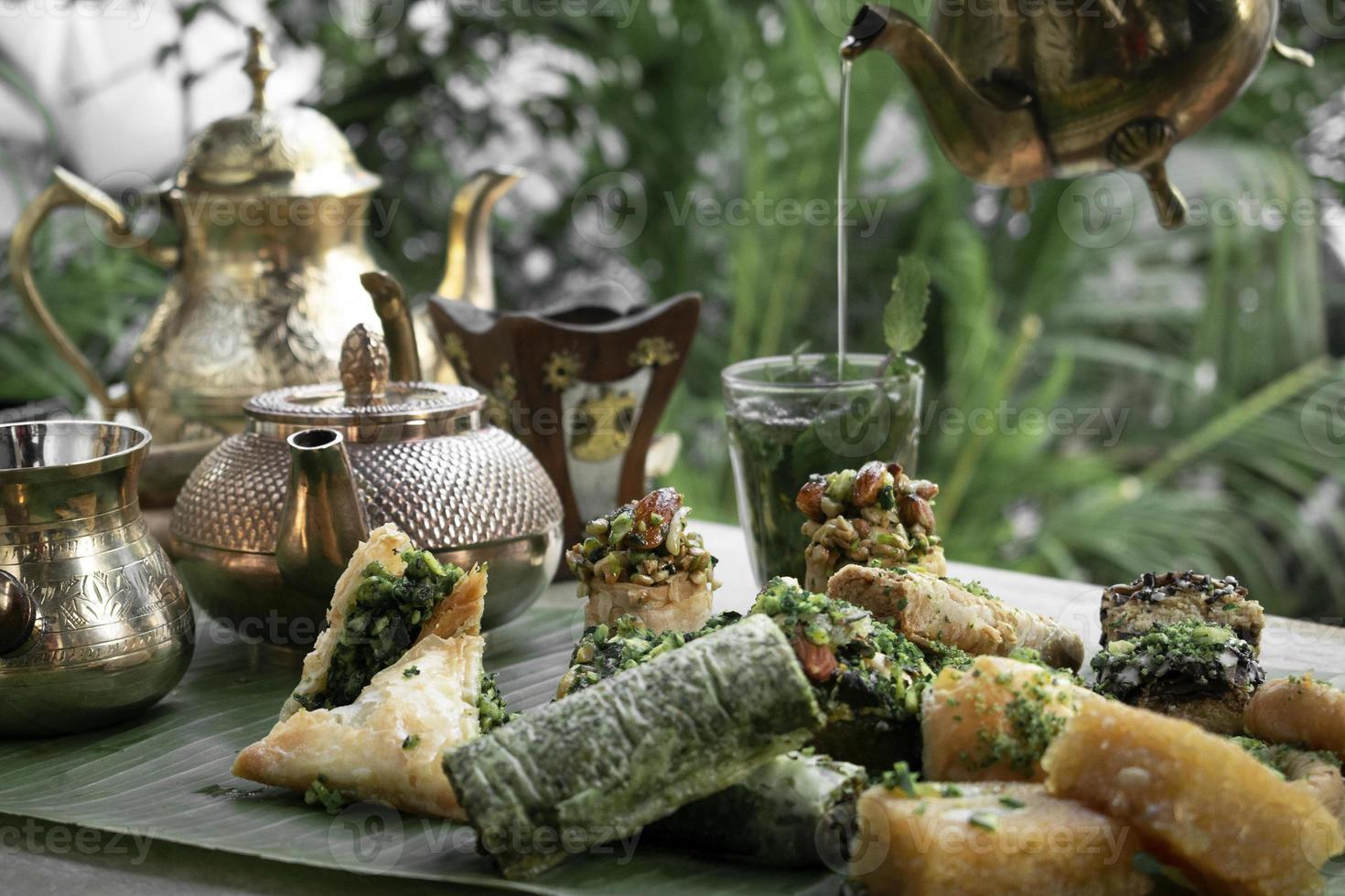 baklava zoete gebakjes uit het Midden-Oosten in Istanbul, Turkije foto