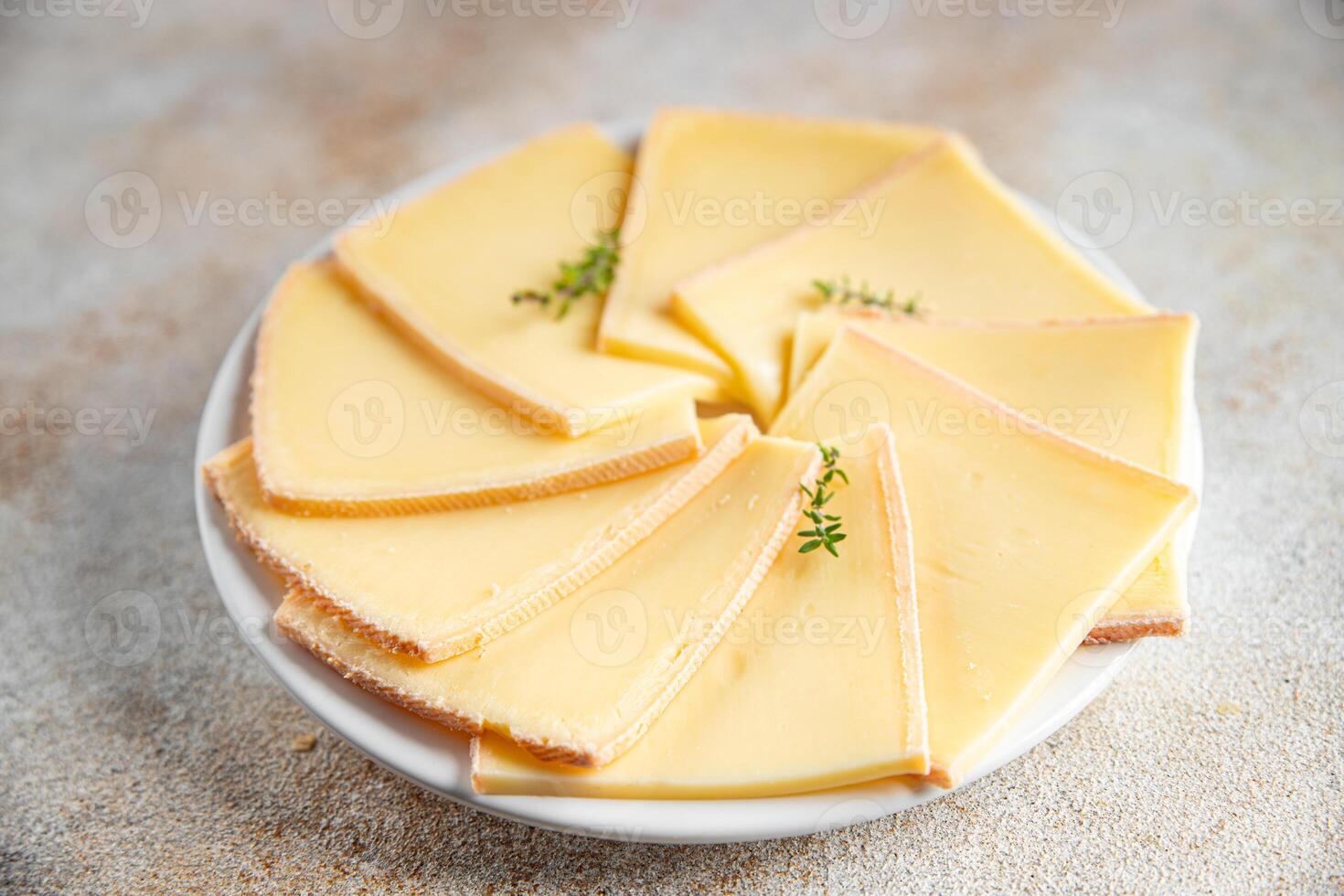 raclette kaas smakelijk aan het eten heerlijk traditioneel maaltijd Koken voorafje maaltijd voedsel tussendoortje foto