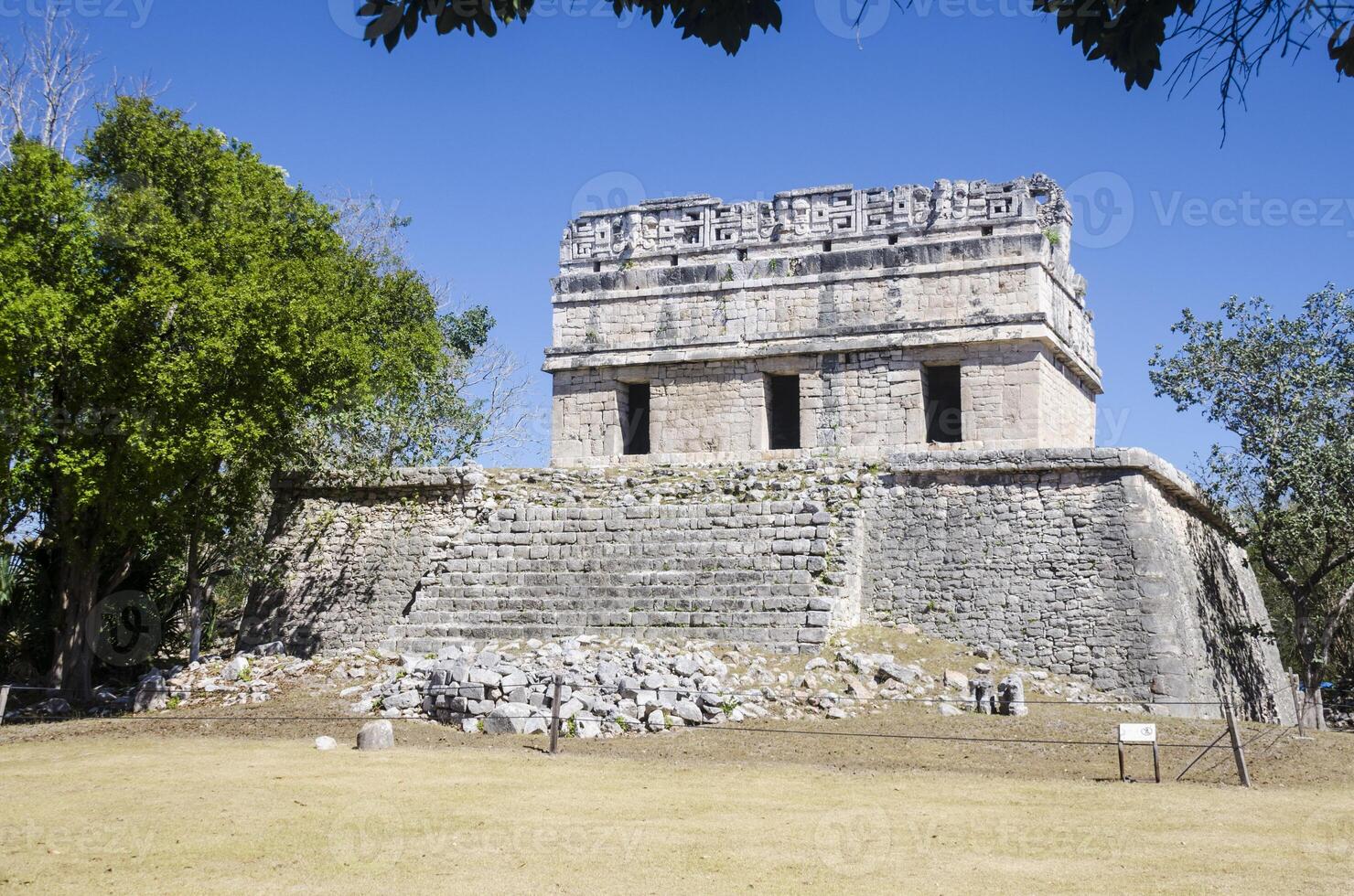 de rood huis Bij chichen itza, zich afvragen van de wereld foto