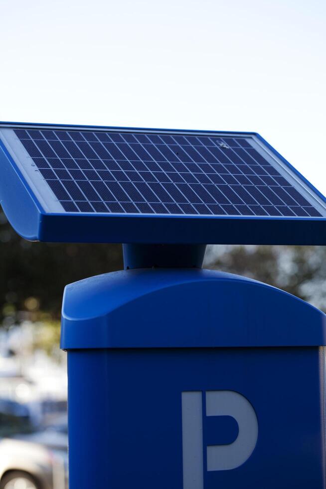 sausalito, ca, 2011 - blauw zonne- aangedreven parkeren kiosk tonen paneel foto