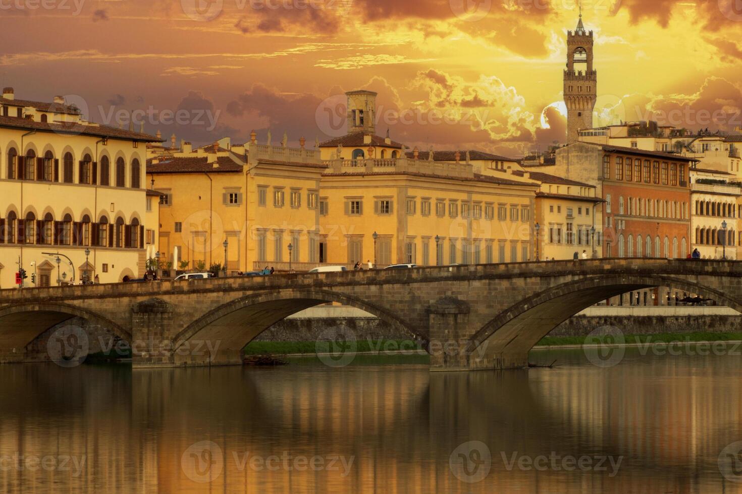 zonsondergang visie van Ponte vecchio, Florence, Italië foto
