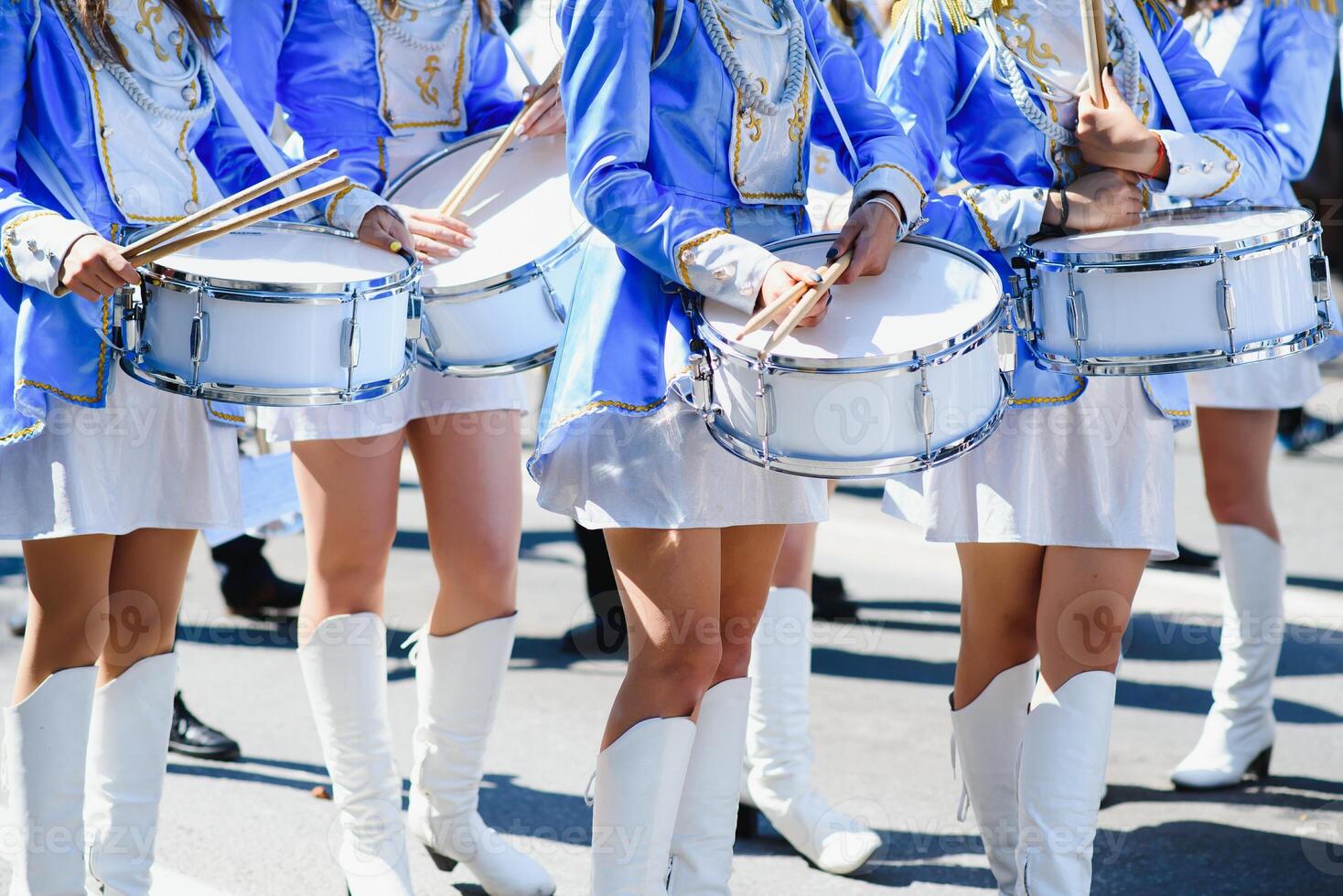 straat Promotie van de majorettes van de festival de lente. foto