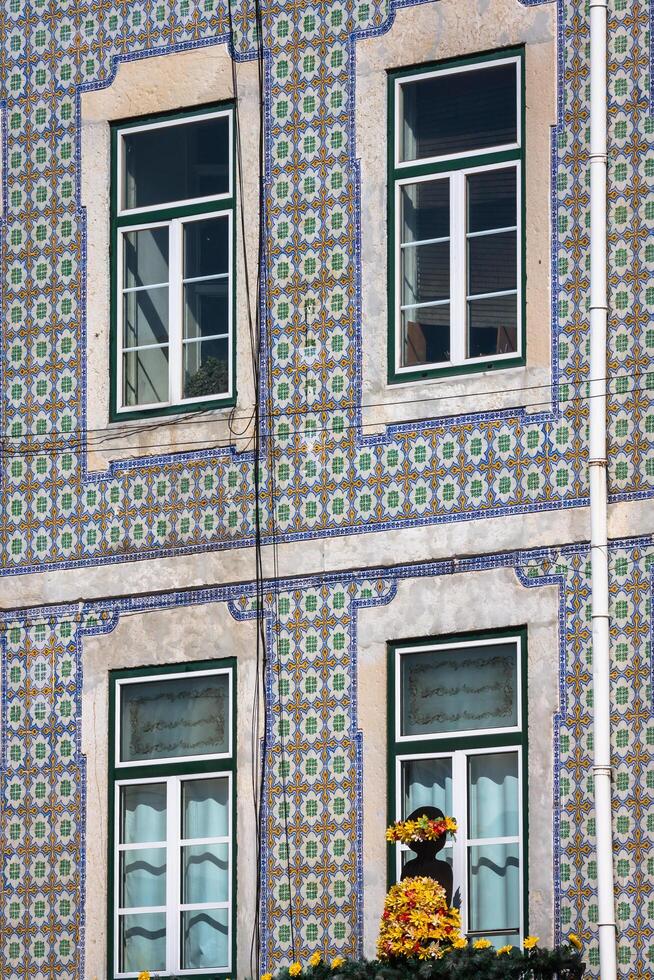 gevel van oud huis in de wijk Alfama, Lissabon foto