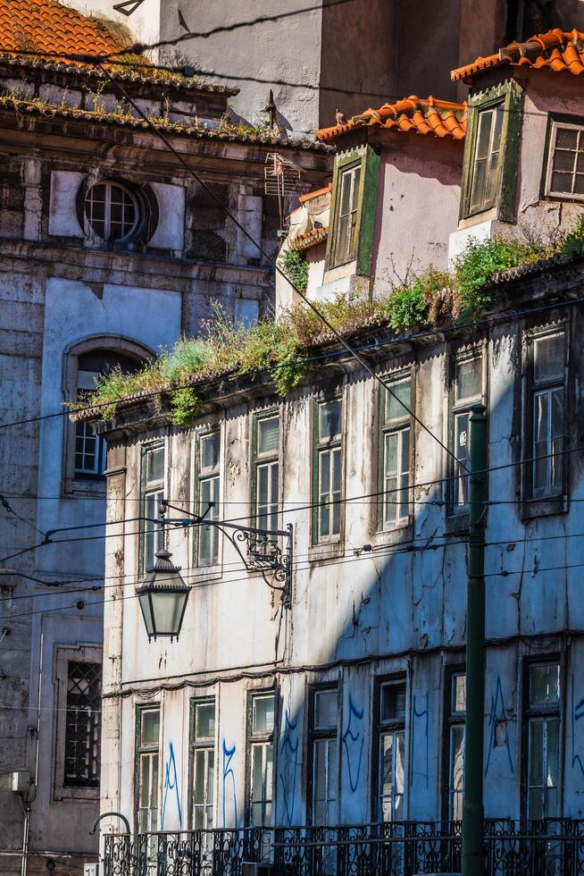 gevel van oud huis in de wijk Alfama, Lissabon foto