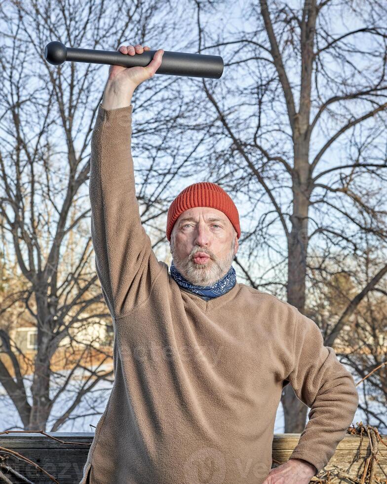 senior Mens is oefenen met een staal Indisch club foto