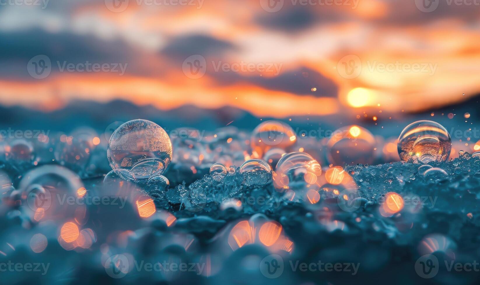 detailopname van bevroren bubbels gevangen onder de oppervlakte van een meer foto