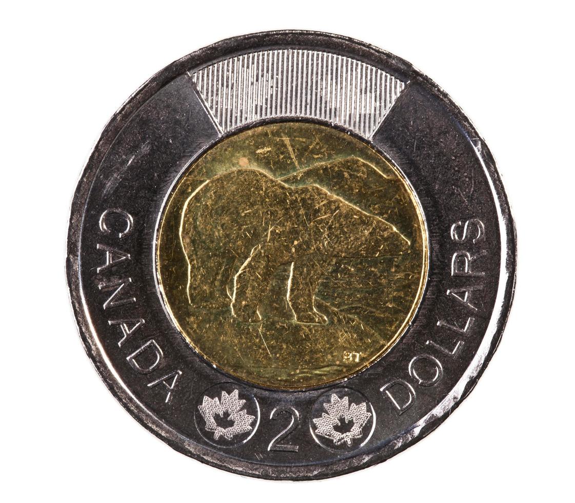 Ottawa, Canada, 13 april 2013, een gloednieuwe glanzende Canadese twee dollar uit 2012 foto