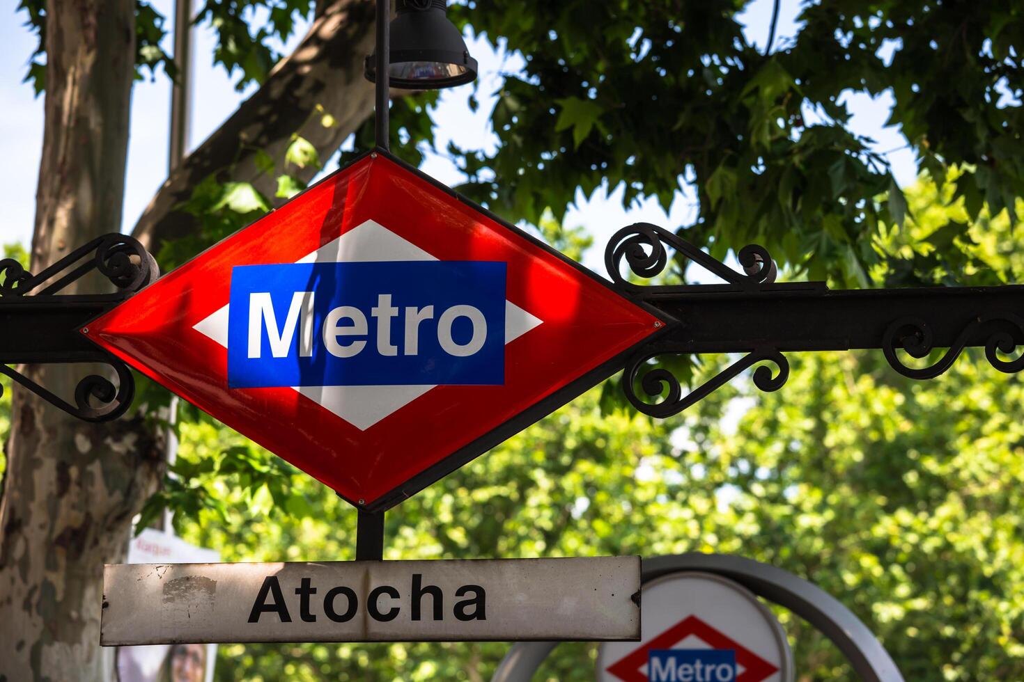 atocha metro station teken in Madrid Spanje foto