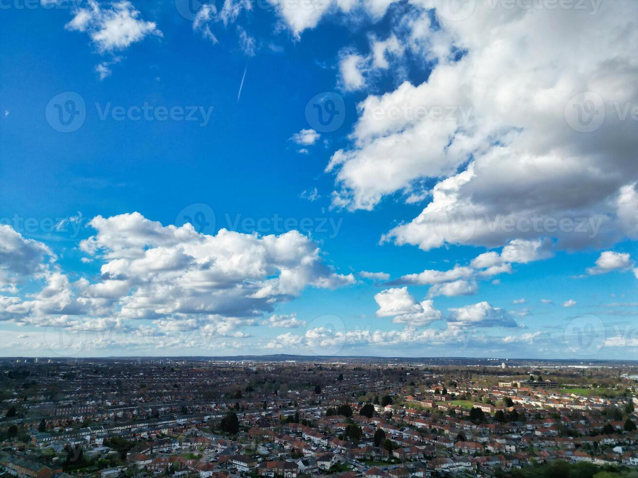 hoog hoek visie van woon- wijk Bij Birmingham stad van Engeland Verenigde koninkrijk, maart 30e, 2024 foto