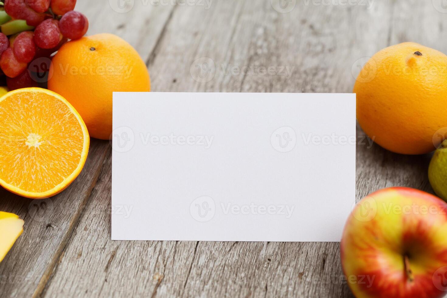 kaart en wit papier mockup geharmoniseerd met vers fruit, bouwen een zichtbaar symfonie van listig ontwerp en culinaire vreugde, waar gezond ingrediënten samenvoegen in een feest van levendig beelden foto