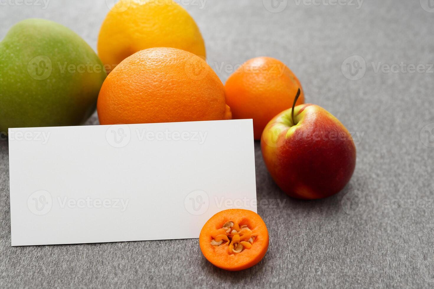 kaart en wit papier mockup geharmoniseerd met vers fruit, bouwen een zichtbaar symfonie van listig ontwerp en culinaire vreugde, waar gezond ingrediënten samenvoegen in een feest van levendig beelden foto