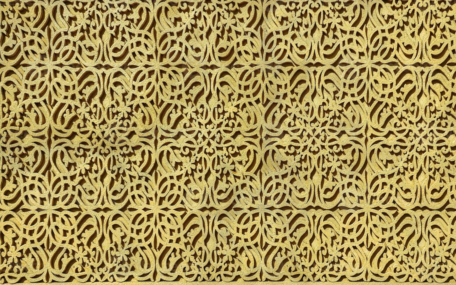 meetkundig traditioneel Islamitisch ornament. fragment van een beton mozaïek. foto
