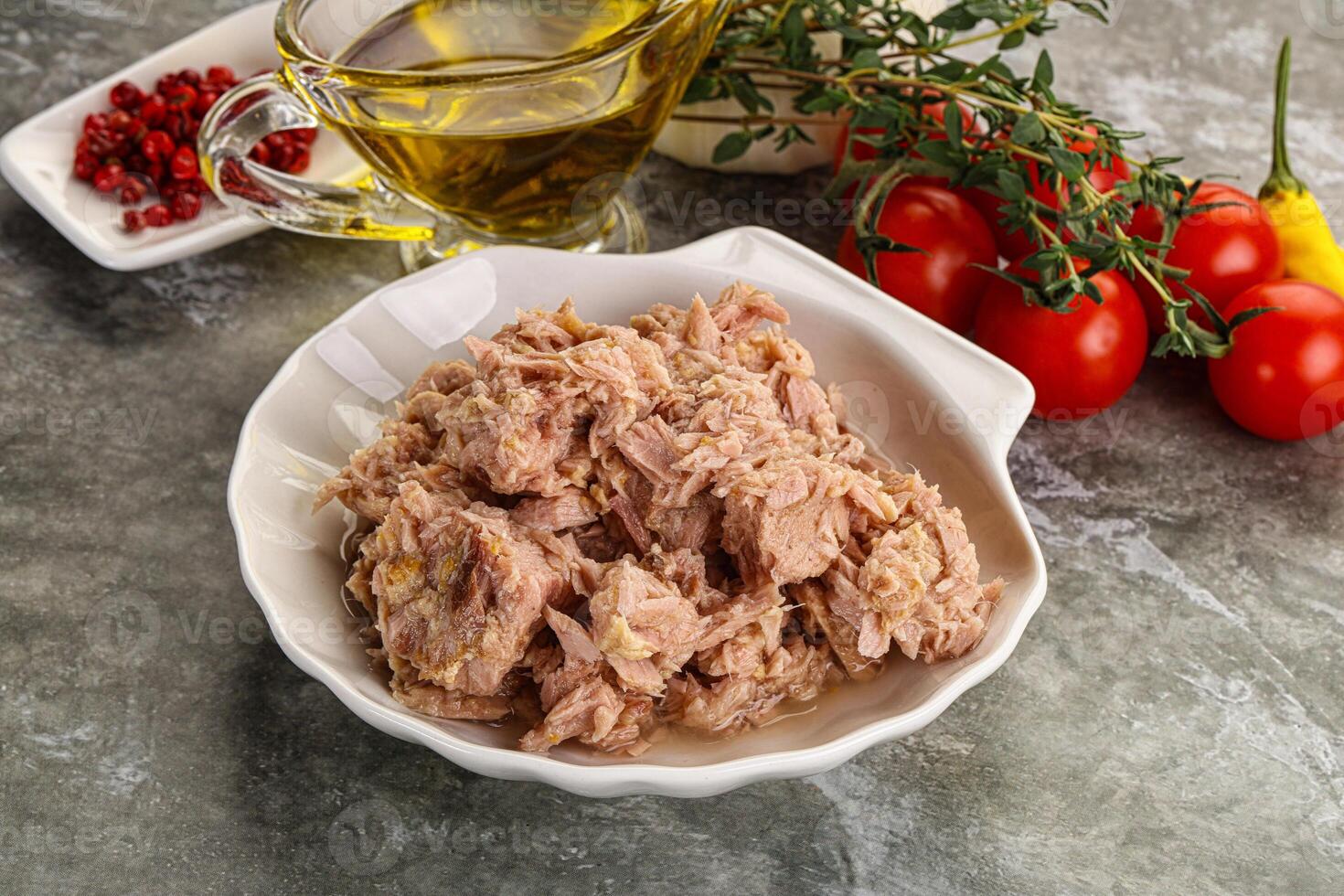 ingeblikte tonijnfilet voor salade foto