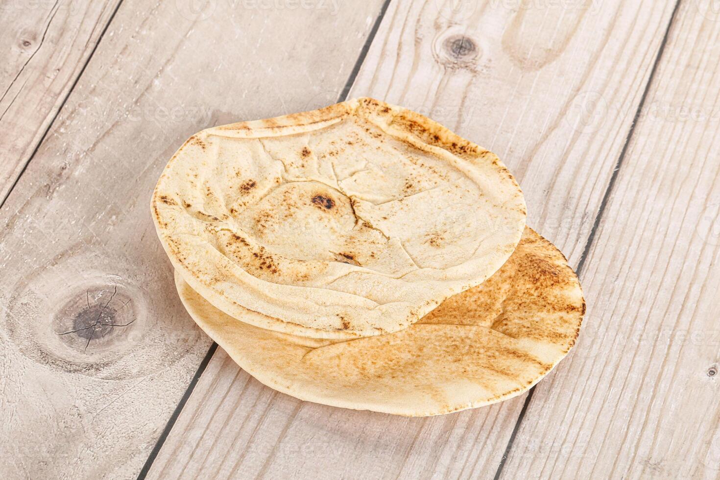 traditioneel oostelijk ronde pita brood foto