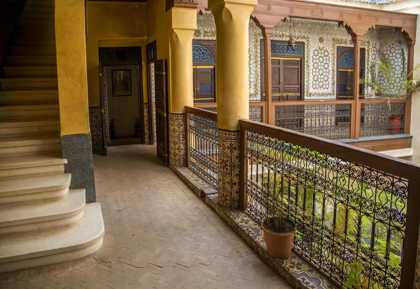 Marrakech, Marokko, 11 september 2014 - detail van riad Amlal in Marrakech, Marokko. riad amlal heeft authentiek ingerichte kamers en biedt een echte Marokkaanse sfeer. foto