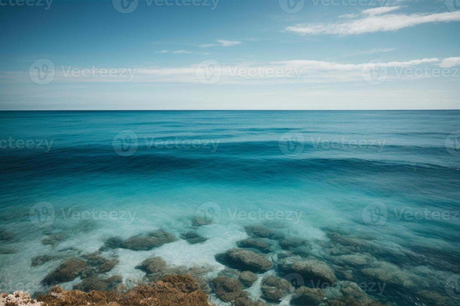 een visie van de oceaan van bovenstaand met golven foto