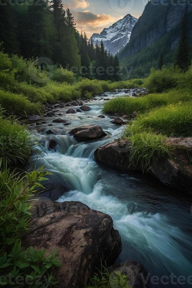 een rivier- stromen door een Woud met bergen in de achtergrond foto