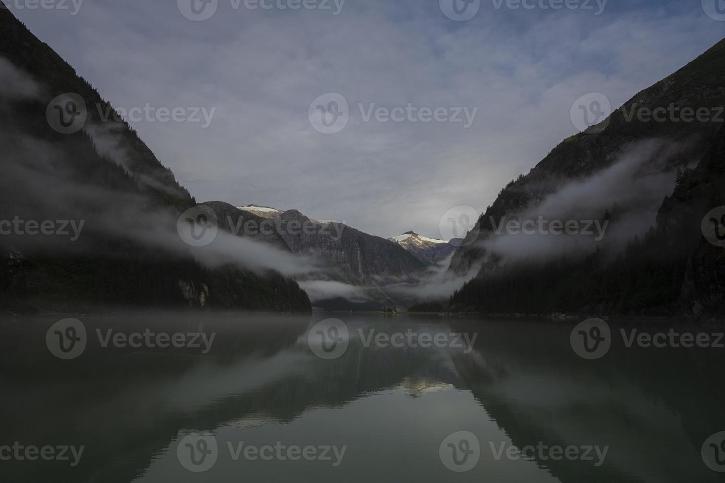 mistige ochtend, doorwaadbare plaats terreur, alaska foto