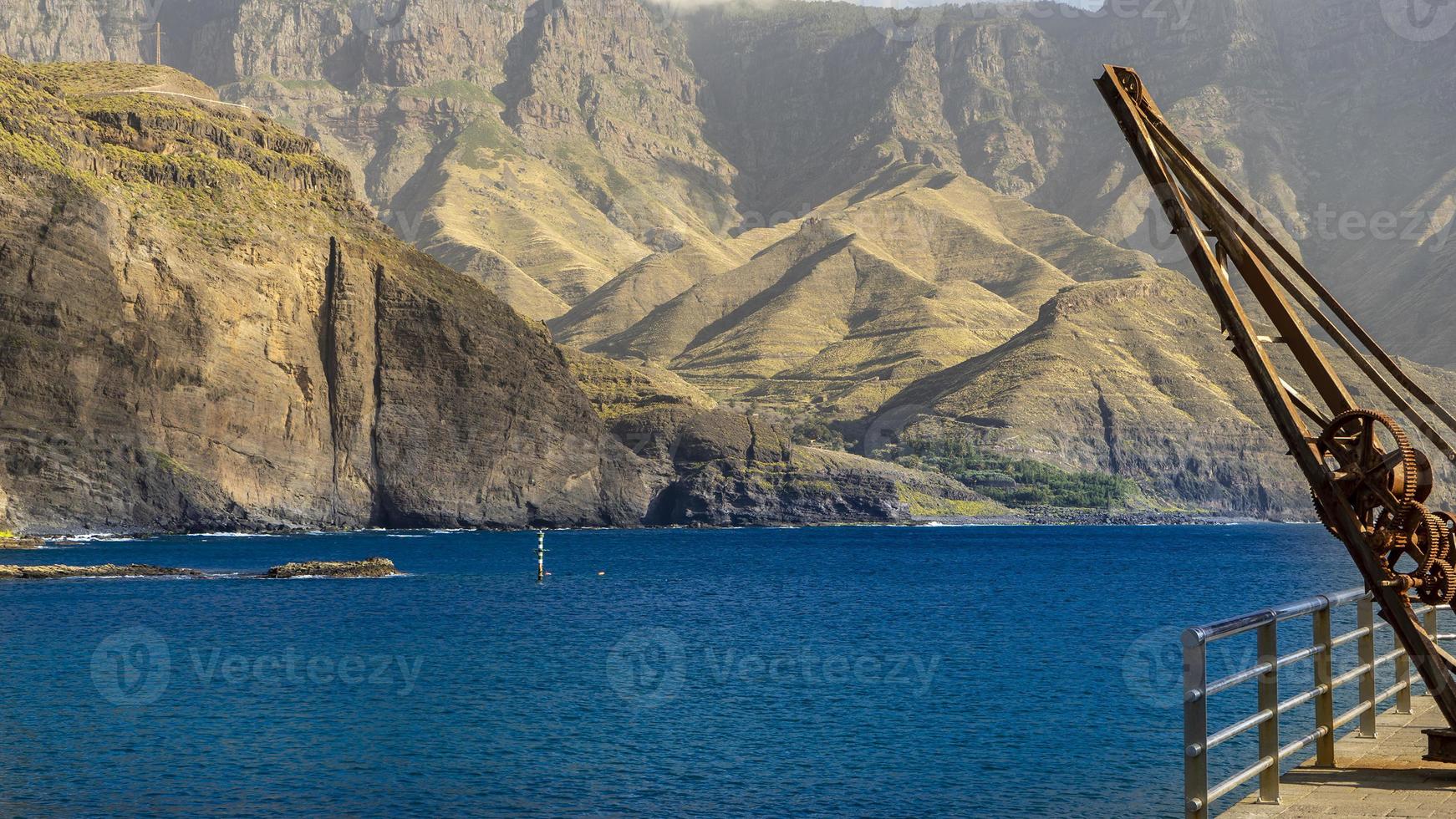 agaete haven op het eiland gran canaria foto