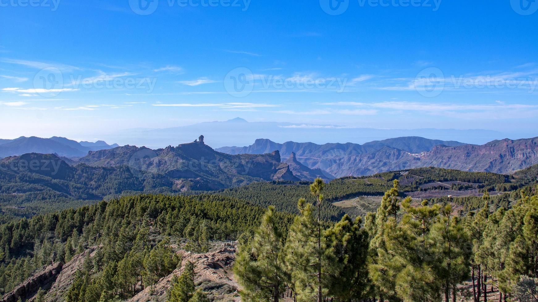 panoramisch van de bergen op de top van gran canaria foto