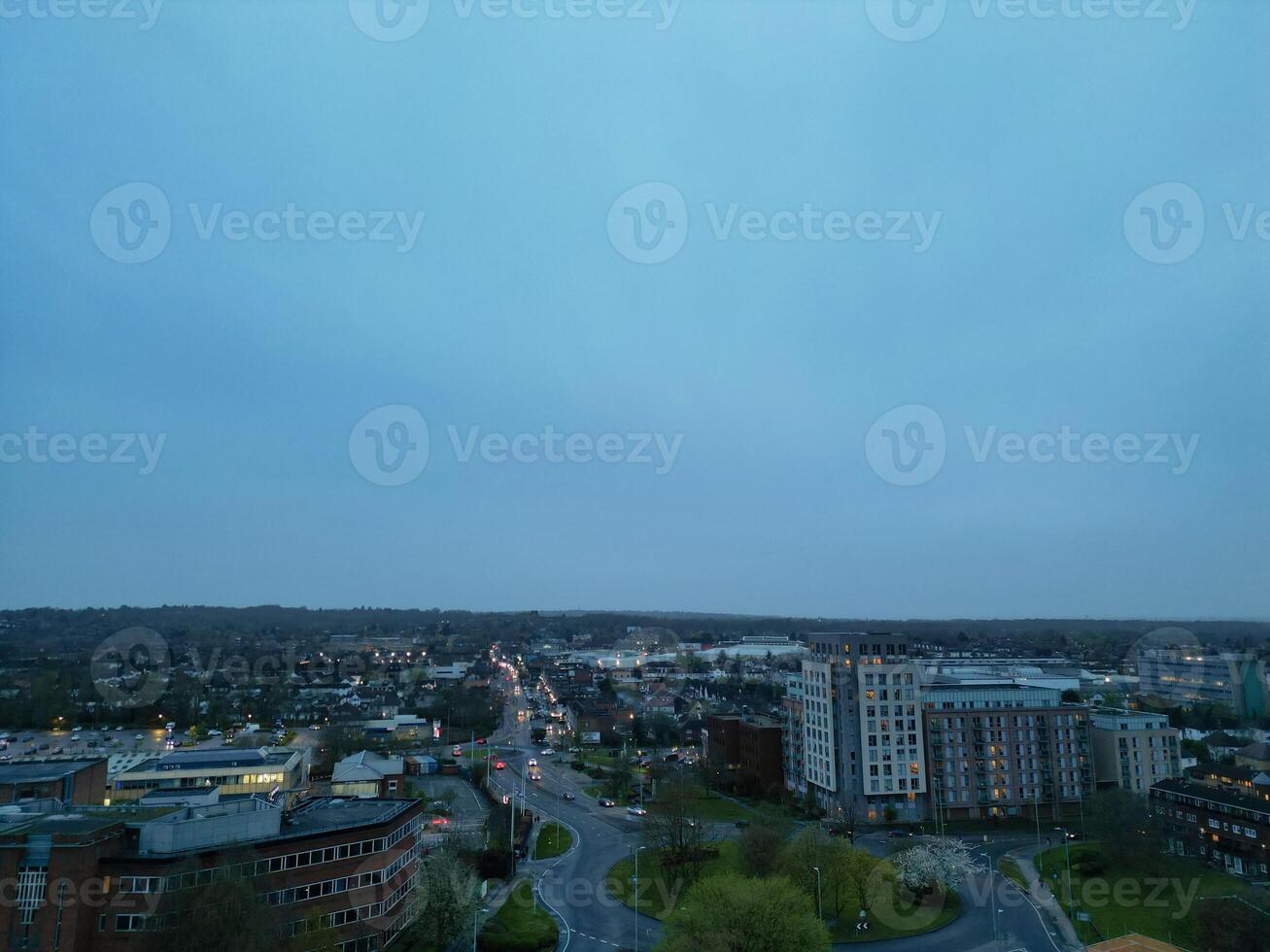 antenne visie van centraal boorhamhout Londen stad van Engeland gedurende bewolkt en regenachtig dag, Engeland uk. april 4e, 2024 foto