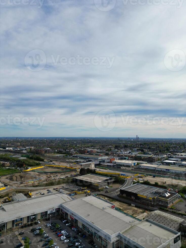 antenne visie van Brent kruis west hendon Londen stad van Engeland Verenigde koninkrijk, april 12e, 2024 foto