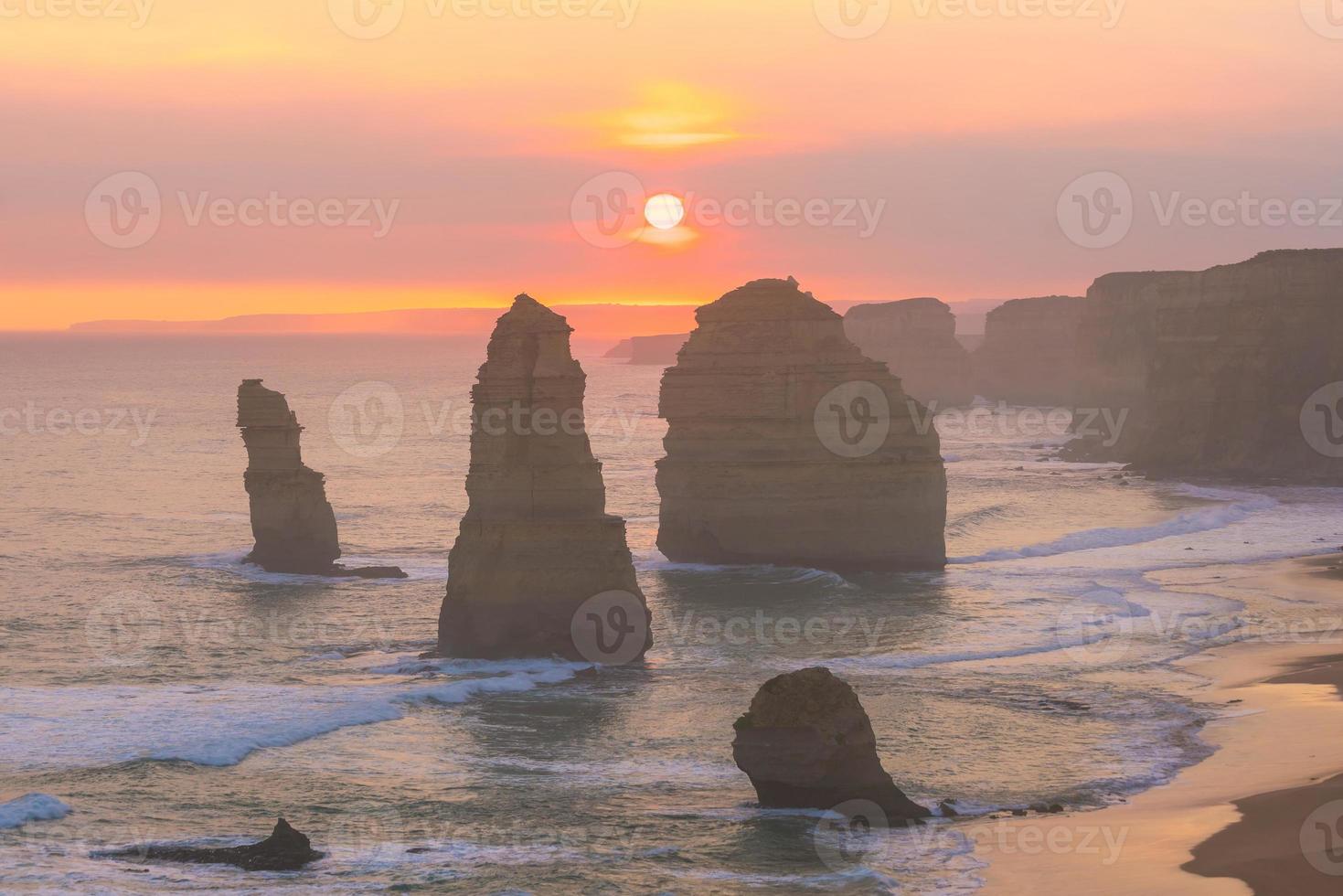 zonsondergang de twaalf apostelen, grote oceaanweg foto